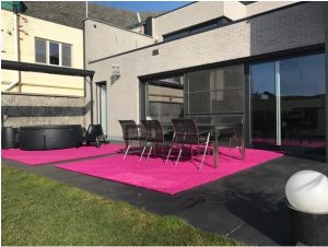 Trendy Gekleurd Kunstgras roze sfeer